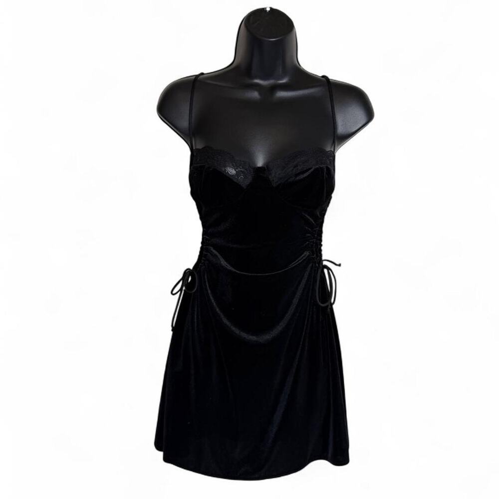 Whimsigoth black velvet lace with